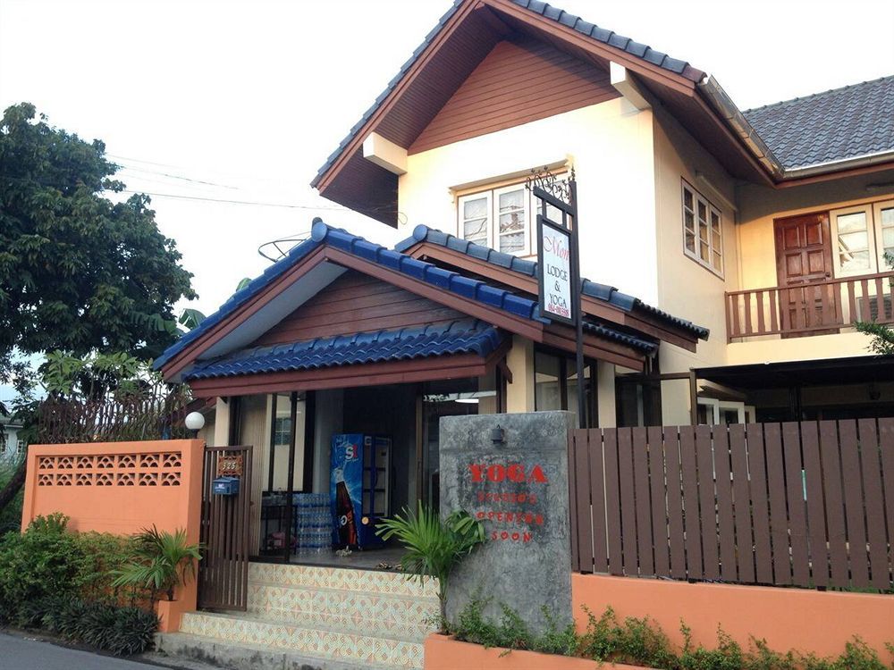 Mon Lodge & Yoga Donmueang Bangkok Exterior foto